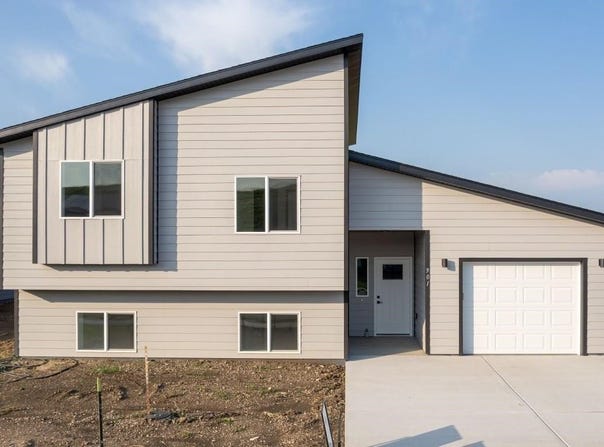 901 Bennington Drive, Box Elder, SD 57719