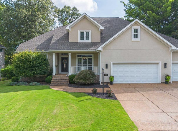 250 Spring Valley, Paducah, KY 42003