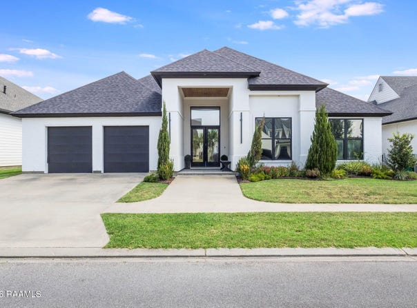 309 Canary Palm Way, Youngsville, LA 70592