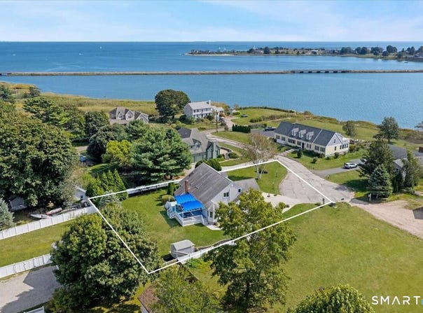 4 Sheffield Cove Road, Old Saybrook, CT 06475