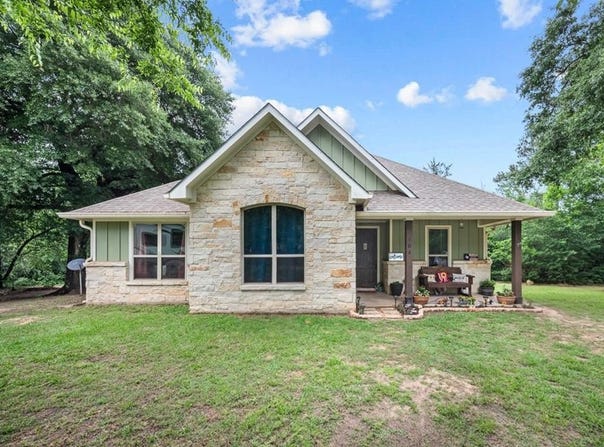 904 Starnes Circle, Colmesneil, TX 75938