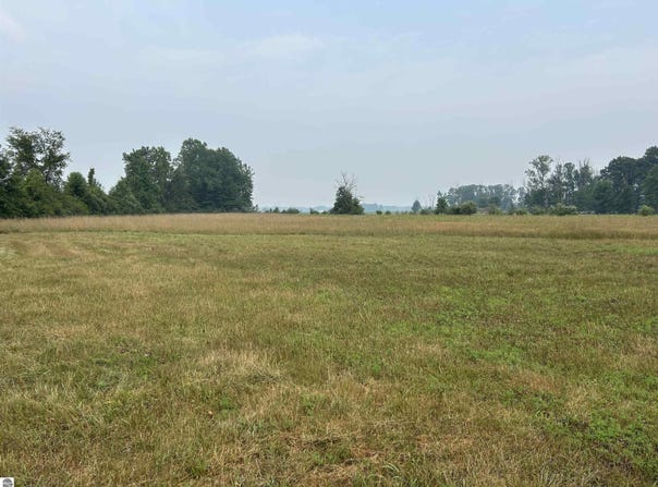 2349 N Geneva Road, Coleman, MI 48618
