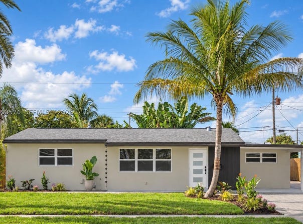 340 SE 3rd St, Deerfield Beach, FL 33441