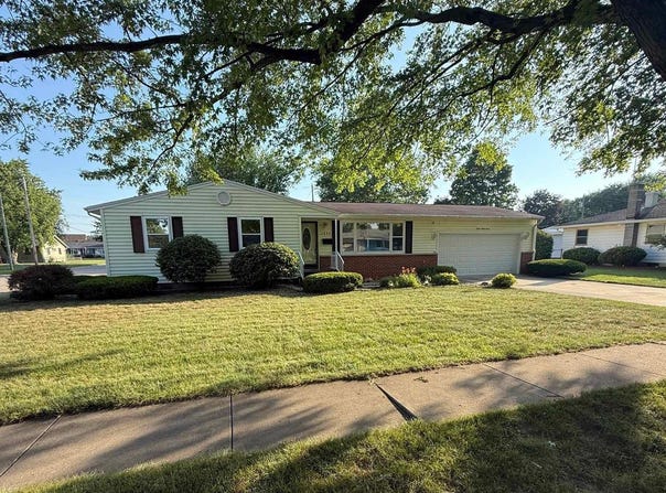 1237 ROCHESTER Boulevard, Rochester, IN 46975