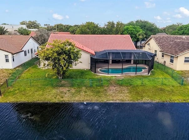 8950 NW 45th CT, Coral Springs, FL 33065