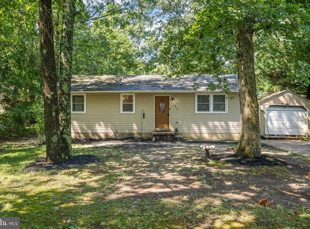 1319 HERBERT BOULEVARD, WILLIAMSTOWN, NJ 08094