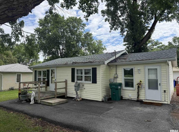 3534 N CHARLES Street, Decatur, IL 62526-2974