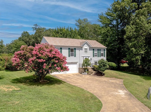 16285 ASPEN TRAIL COURT, TRIANGLE, VA 22172