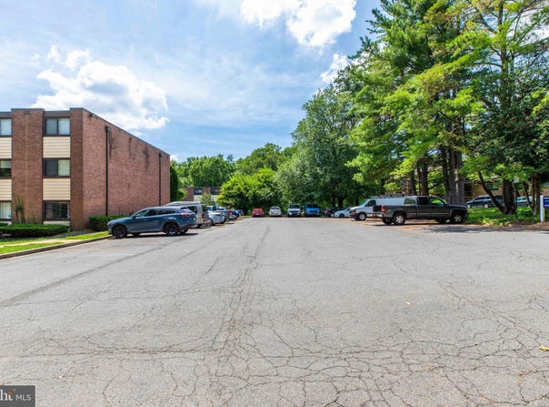 10725 WEST DRIVE, FAIRFAX, VA 22030