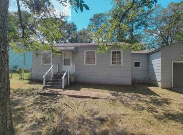 2821 Greenview Drive, Jackson, MS 39212