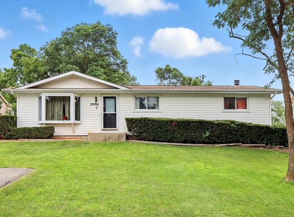 35065 N Hilldale Drive, Ingleside, IL 60041