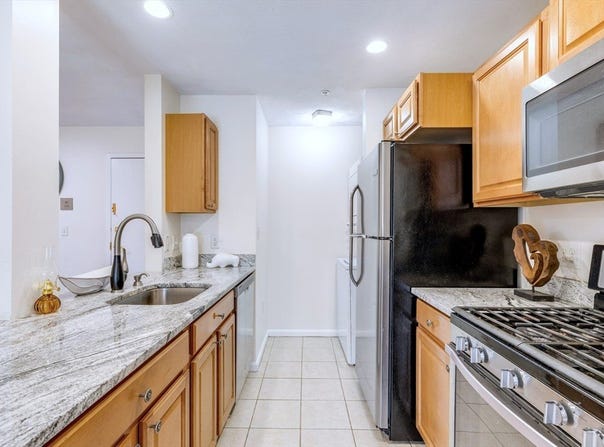 39 Broadway, Malden, MA 02148