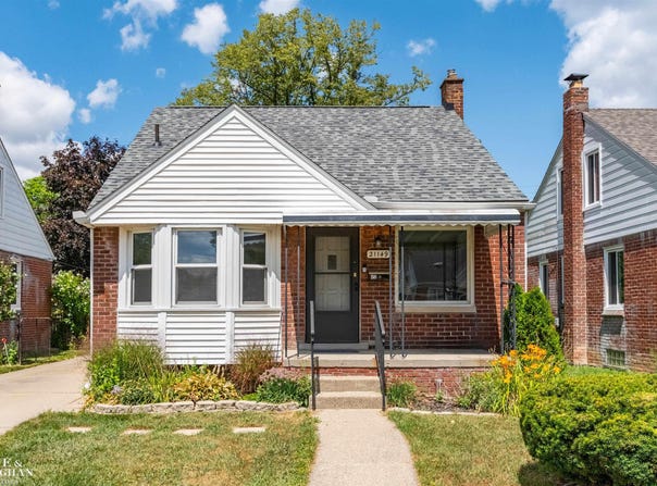 21149 Sunnydale Street, Saint Clair Shores, MI 48081