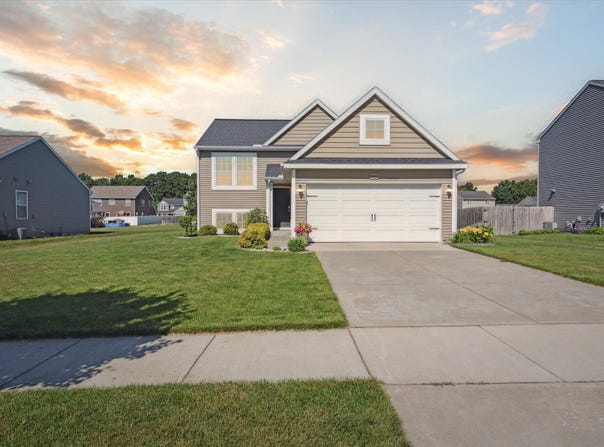 58852 Silvergrass Drive, Mattawan, MI 49071