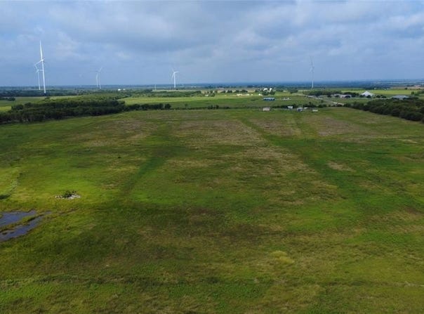 104 Hcr 3268, Mount Calm, TX 76673