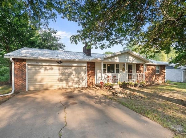 607 Wyandotte Street, South Coffeyville, OK 74072
