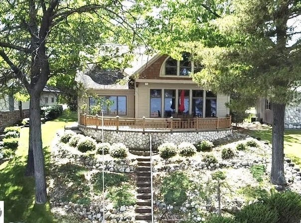 5978 Westshore Drive, Oscoda, MI 48750