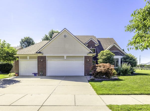 35510 Harrison, New Baltimore, MI 48047