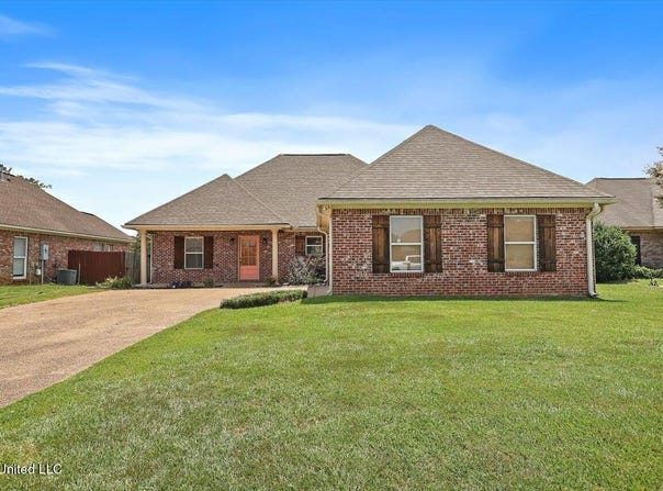 328 Red Cedar Drive, Brandon, MS 39047