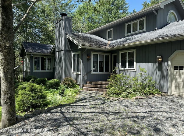 116 Little Fawn Crescent, Pocono Pines, PA 18350
