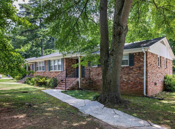 4001 MONTCLAIR ROAD, MOUNTAIN BROOK, AL 35213