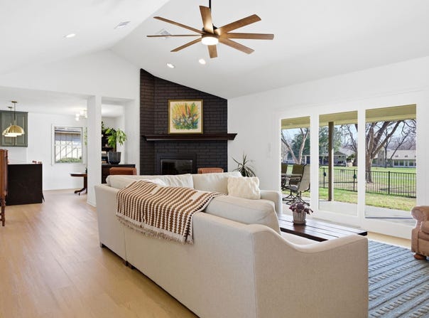 417 Olympia Fields, Meadowlakes, TX 78654