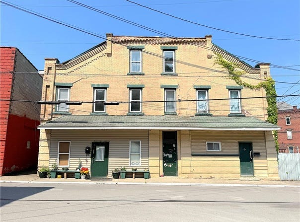 57 Connellsville St, Dunbar, PA 15431