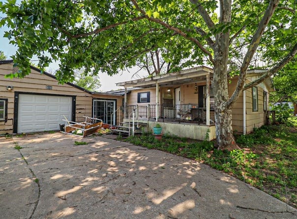 101 W 83rd St S, Haysville, KS 67060