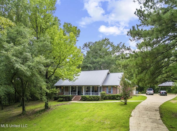 1629 Kimbell Road, Terry, MS 39170