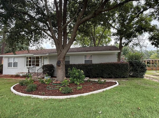 612 Cherry St, Eufaula, AL 36027