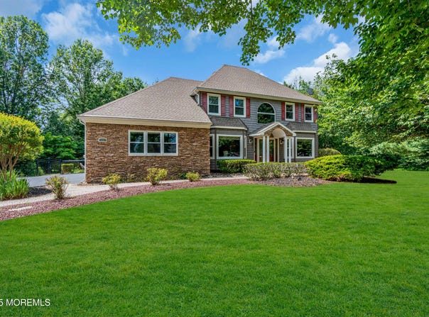 3 Algonquin Court, Freehold, NJ 07728