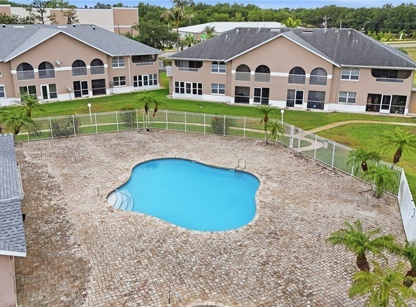 20 Cosmopolitan Drive, Lehigh Acres, FL 33936