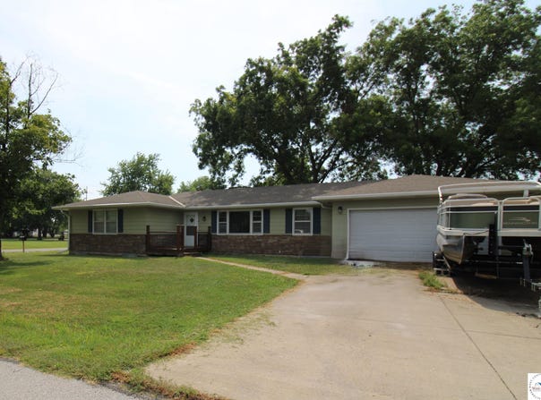 1401 Whipporwill, Clinton, MO 64735