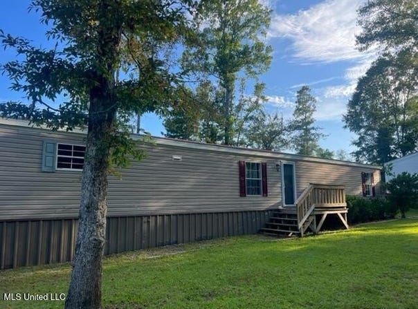 38 Maple Avenue, McHenry, MS 39561