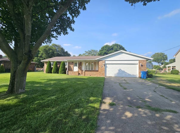 29591 County Road 22, Elkhart, IN 46517-8613