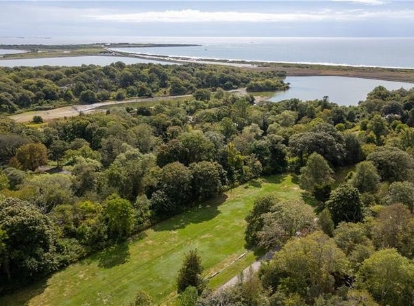 141 Gray Craig Road, Middletown, RI 02842