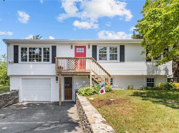 6 Grove Avenue, Warren, RI 02885