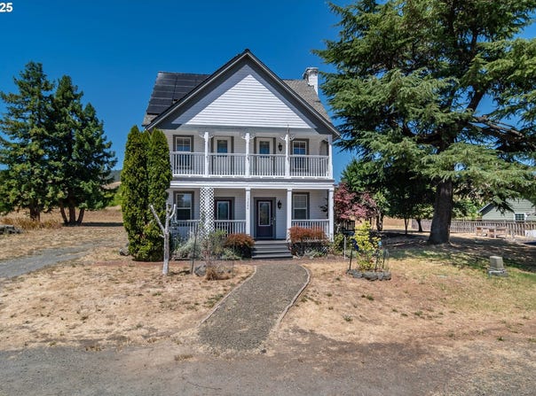 13224 SE LOOKINGGLASS RD, Winston, OR 97496