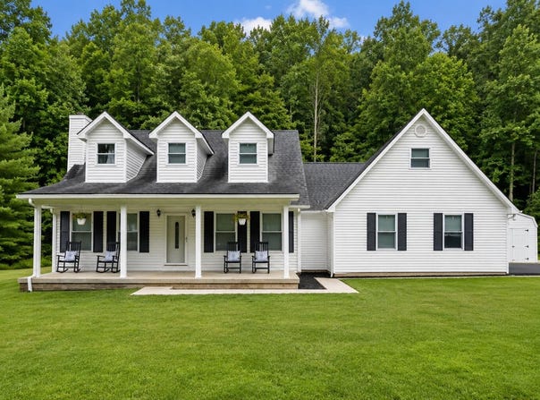 1560 Stamper Branch Road, Campton, KY 41301