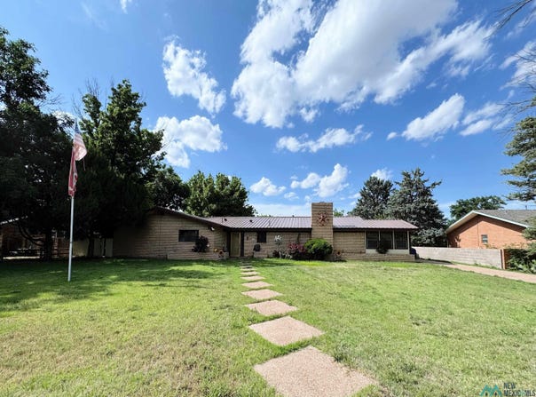 1404 Piedmont, Clovis, NM 88101-4914