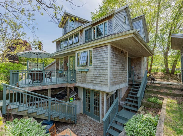 4 Holly Lane, West Harwich, MA 02671