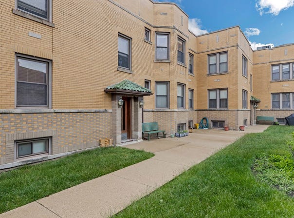 5609 N Mango Avenue, Chicago, IL 60646