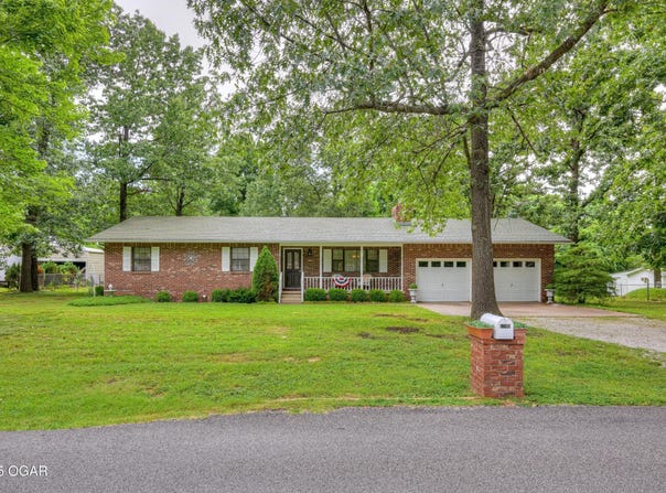 1706 Ankney Place, Neosho, MO 64850