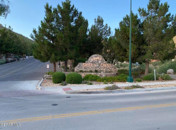 27 HIDDEN HILLS Drive, El Paso, TX 79902