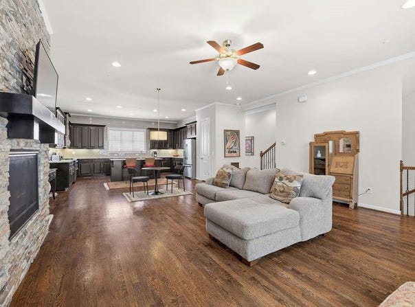 917 Dumaine Trace, Atlanta, GA 30328