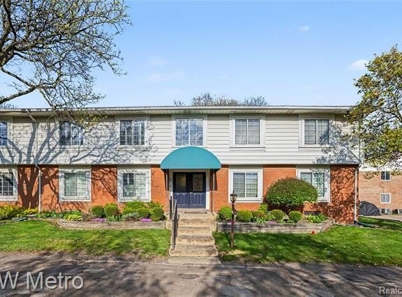 2471 Mulberry Square, Bloomfield Hills, MI 48302