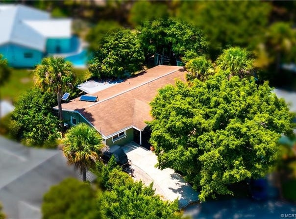 4646 NE Dudley Circle, Jensen Beach, FL 34957