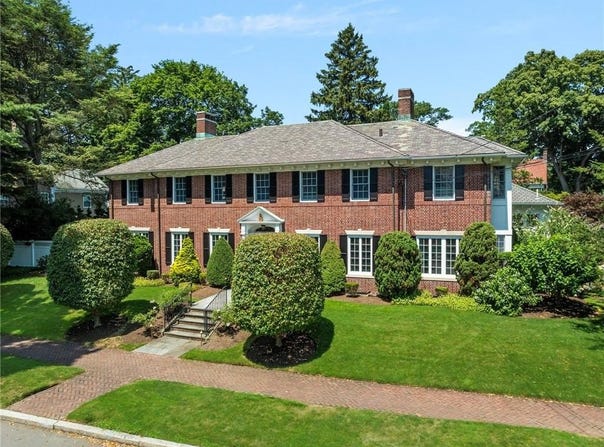 140 Freeman Parkway, Providence, RI 02906