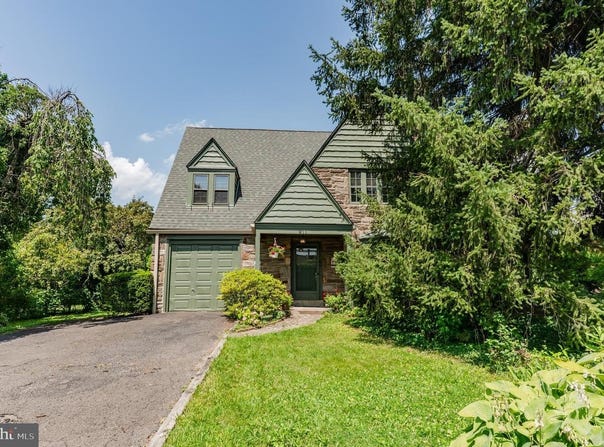 911 CHURCH RD, ORELAND, PA 19075