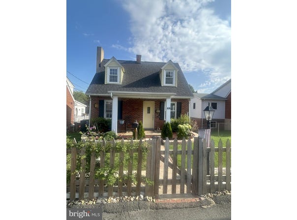 414 E 6TH STREET, FRONT ROYAL, VA 22630